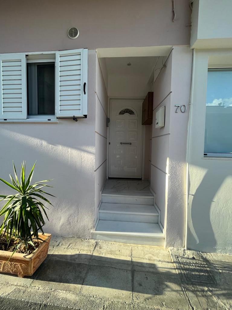 Elena S Apartment Megara Ngoại thất bức ảnh
